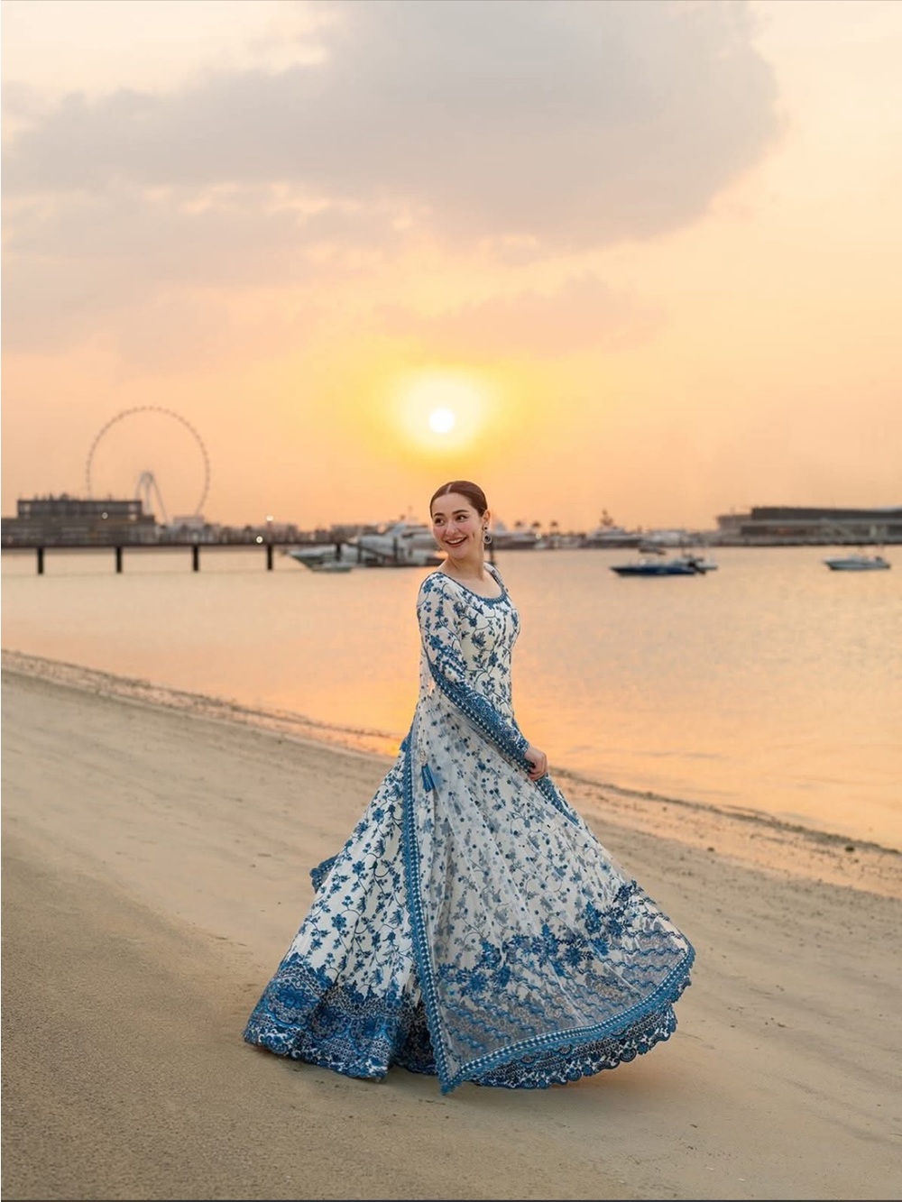 Elegant Blue & White Floral Maxi Dress with Sheer Dupatta brand Faiza saqlain - Picture 6 of 17
